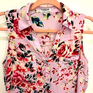 Express Sleeveless Portofino Shirt, Pink Floral, Size Small